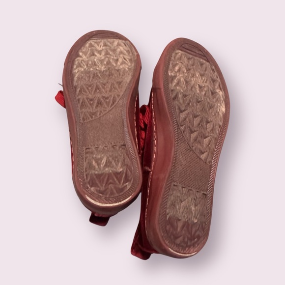 Girls Twisted Maroon Velvet Lace Up Shoes Sneakers Size 13 - Picture 7 of 7